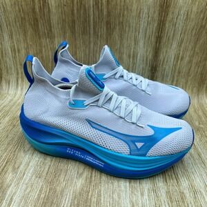 Mizuno Neo Vista Women's Size 9.5 Running Shoes White Blue Sneakers Athletic